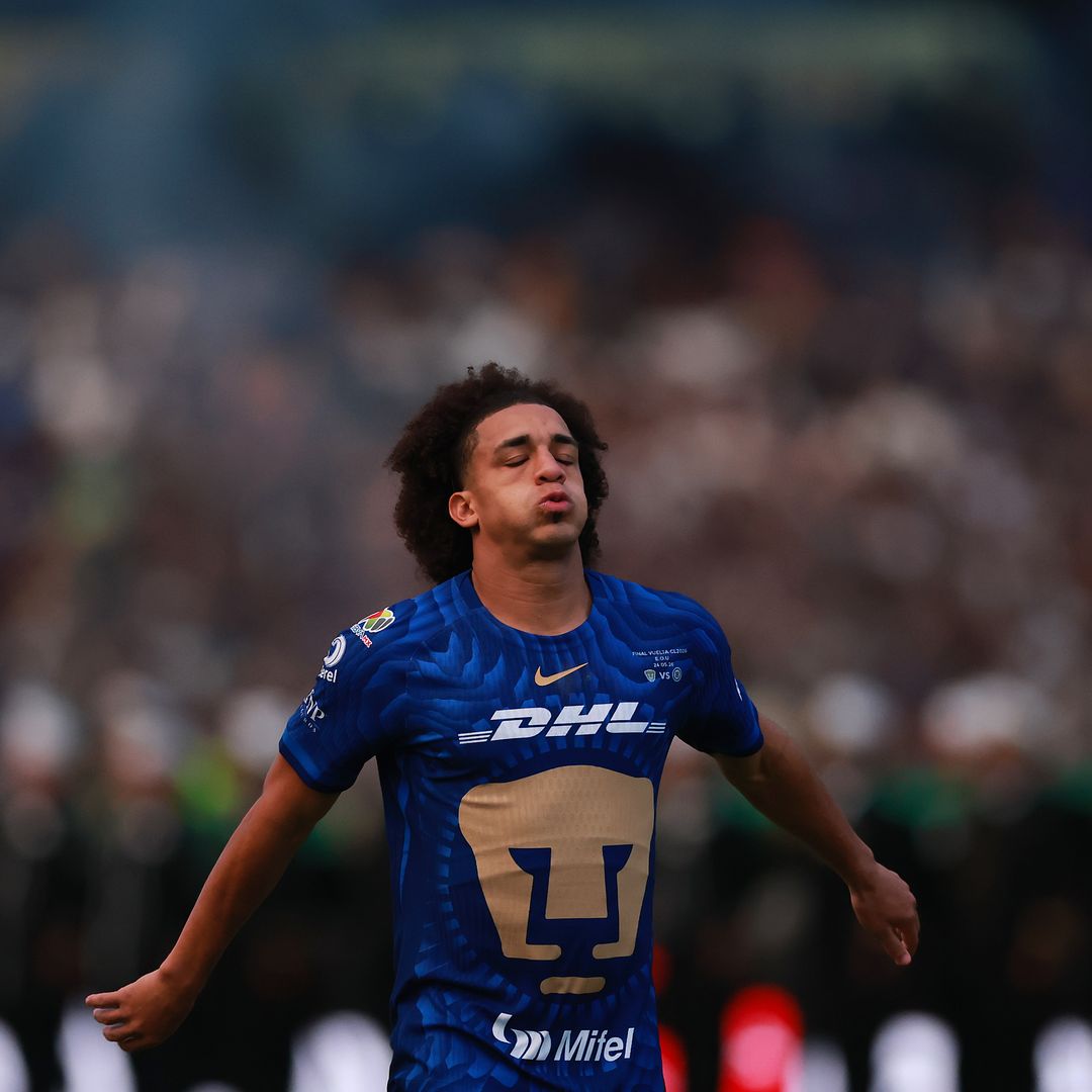 Adalberto Carrasquilla, jugador de Pumas, en un partido de Liga MX